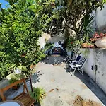 Tonic Flat Apartment *
