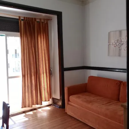 Tonic Flat Lisbon