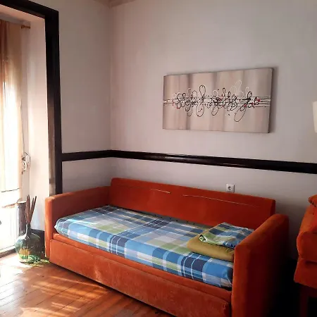 Tonic Flat